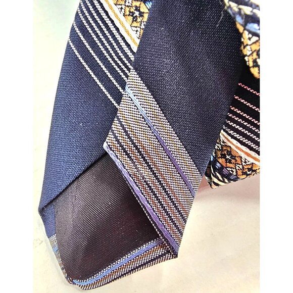 Regal Designer Collection Mens Tie Navy Blue & Gold Striped Pattern Silk - Picture 2 of 7